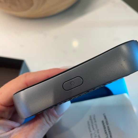 Netgear Nighthawk mobile hotspot router MR1100 from AT&T - Picture 3 of 9